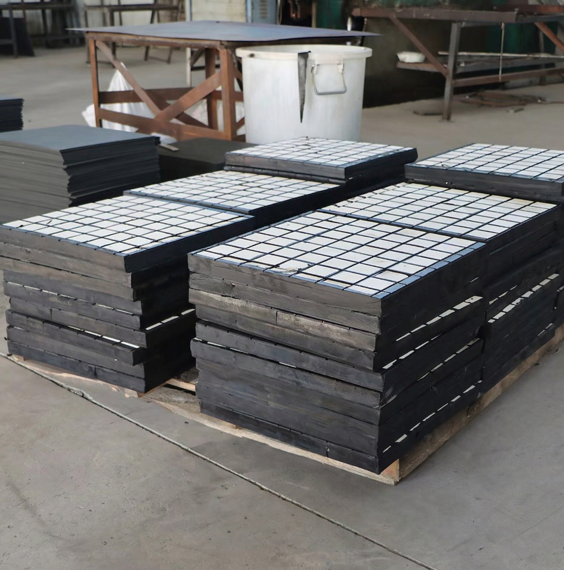 Wear plate steel base